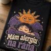 Retro tričko s grumpy slnkom a ospalou tvárou, slogan Mám alergiu na rána, fialovo-oranžová potlač.