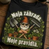Záhradnícke tričko s nápisom Moja záhrada. Moje pravidlá. a motívom prekrížených nástrojov